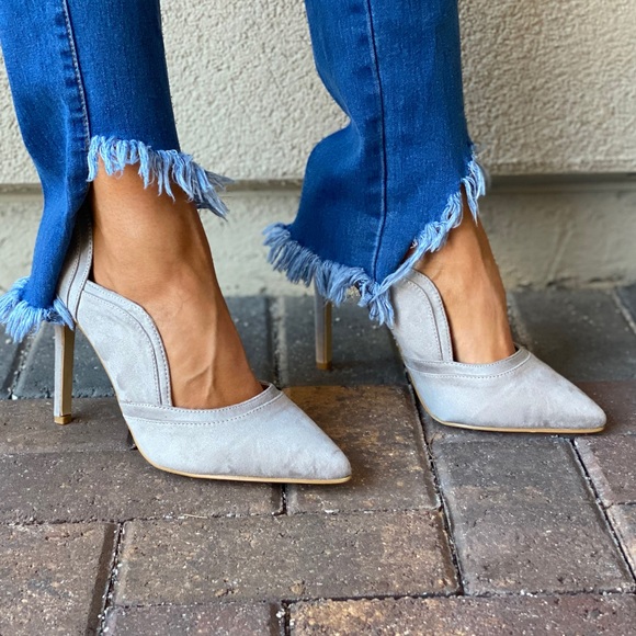 Desert Rider Ash GREY Scalloped Stiletto Heel Pump - Picture 2 of 13